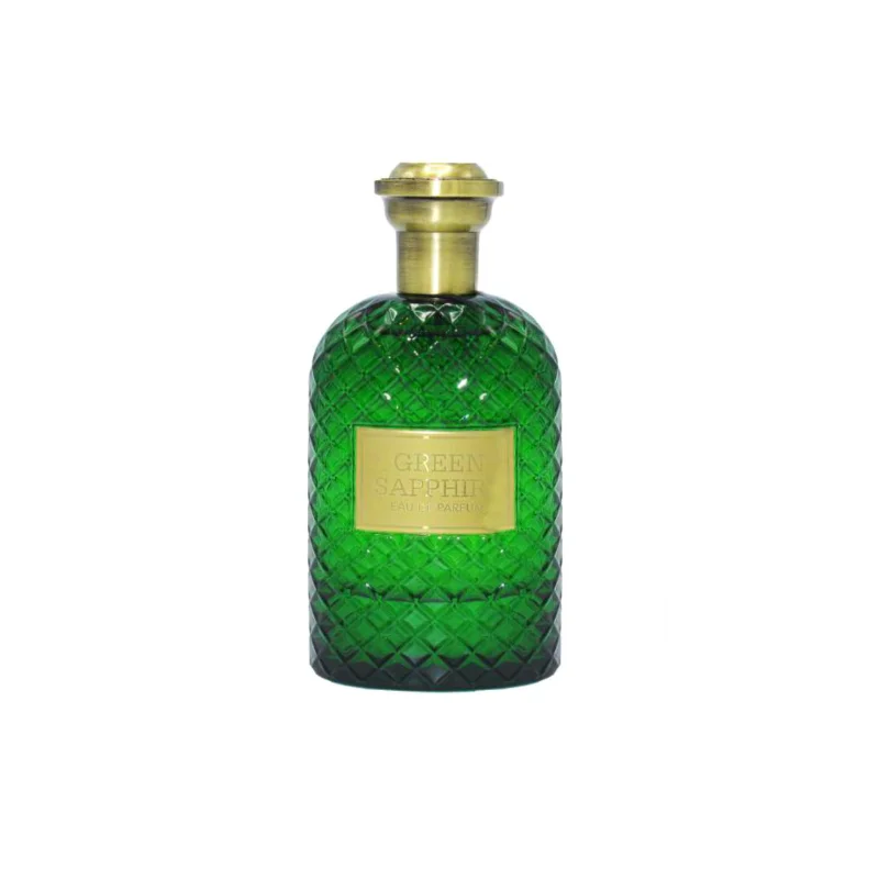 Parfum Green Sapphire de la Fragrance World lemnos oriental, inspirat de misterul safirului, a doua cea mai densă piatră prețioasă cunoscută omului despre care se spune ca confera claritate și acuitate mentală.