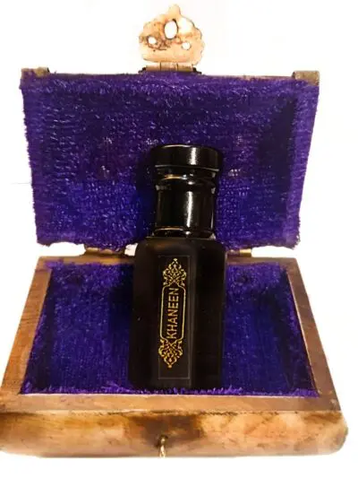 Arabian Attar Crystal esenta de parfum arabesc fara alcool miros arome de mosc si oud cu zaharul caramelizat. Parfumuri Arabesti Dama