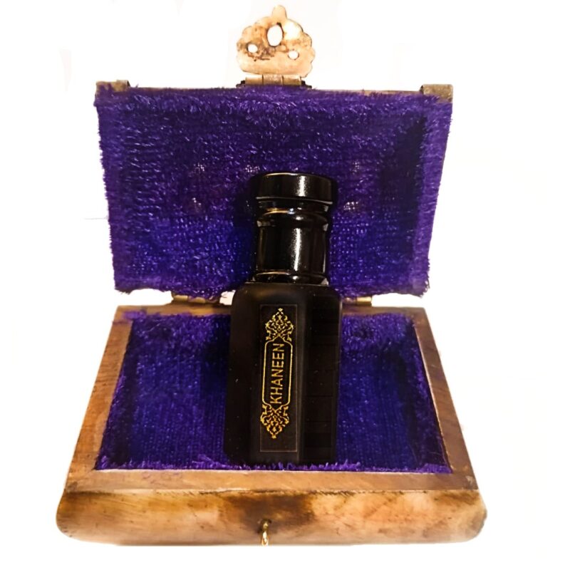Arabian Attar Crystal esenta de parfum arabesc fara alcool miros arome de mosc si oud cu zaharul caramelizat. Parfumuri Arabesti Dama