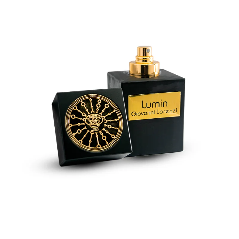 Parfum FA Paris Lumin Giovanni Lorenzi 100ml apa de parfum, un parfum lemnos oriental, un miros intens, puternic dar delicat. Parfum cu persistenta indelungata si siaj puternic. Fabricat in Emiratele Arabe Unite.(4)